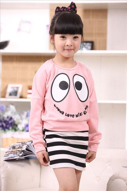 2012春装童套装韩版大眼晴蝙蝠袖长袖卫衣条纹长款背心两件套装 31.
